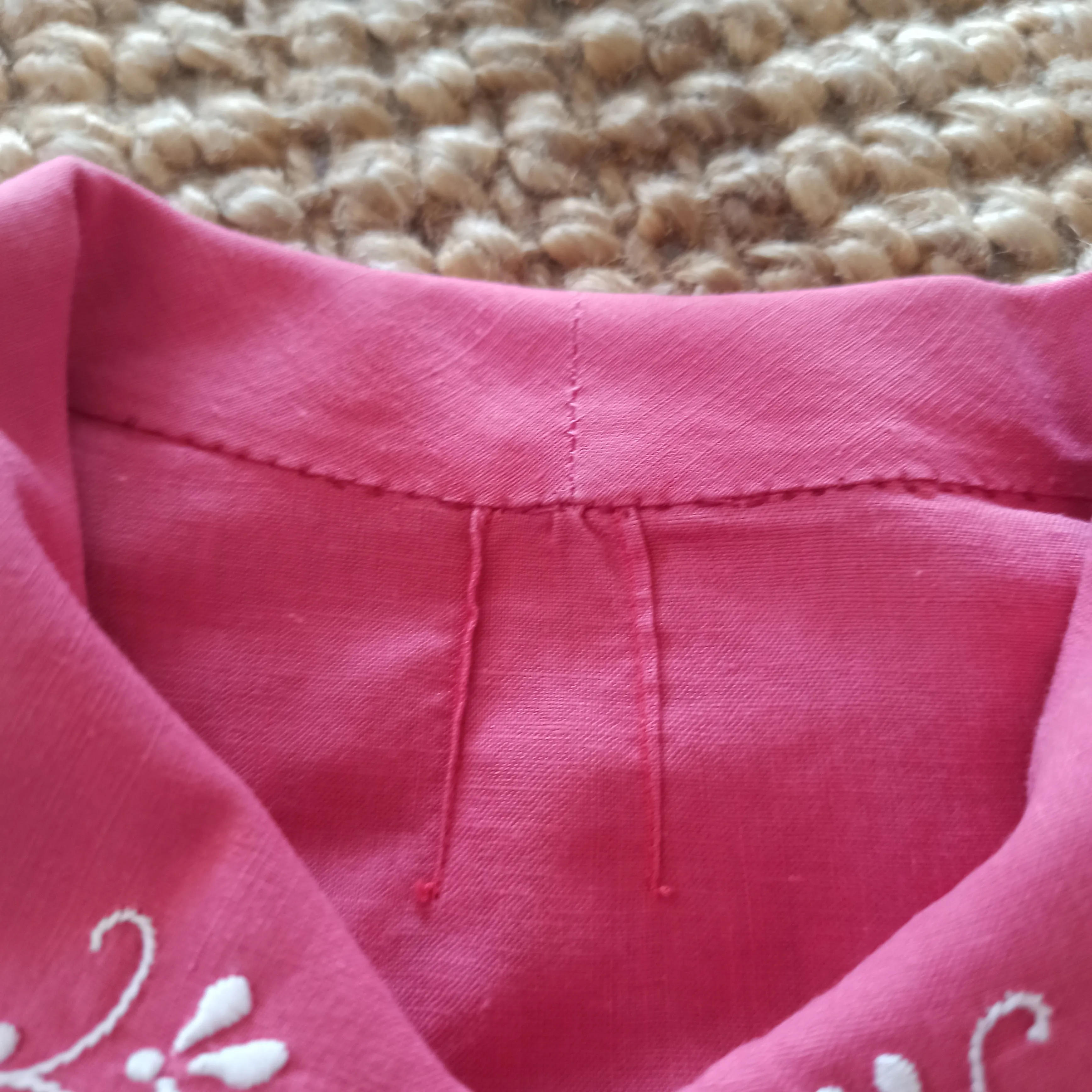 1940s - Gorgeous Embroidery Magenta Blouse