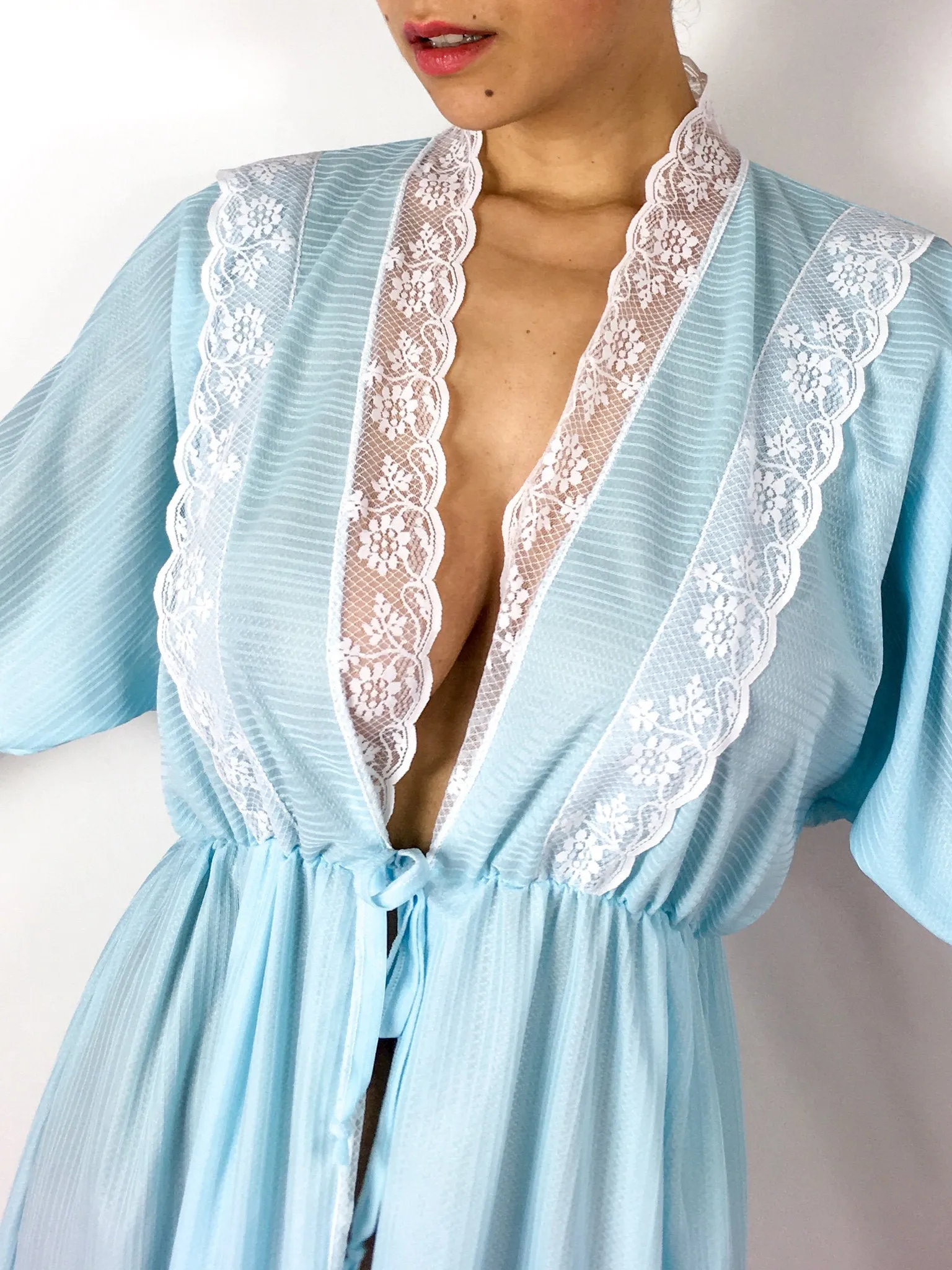 70s vintage night robe, lace details