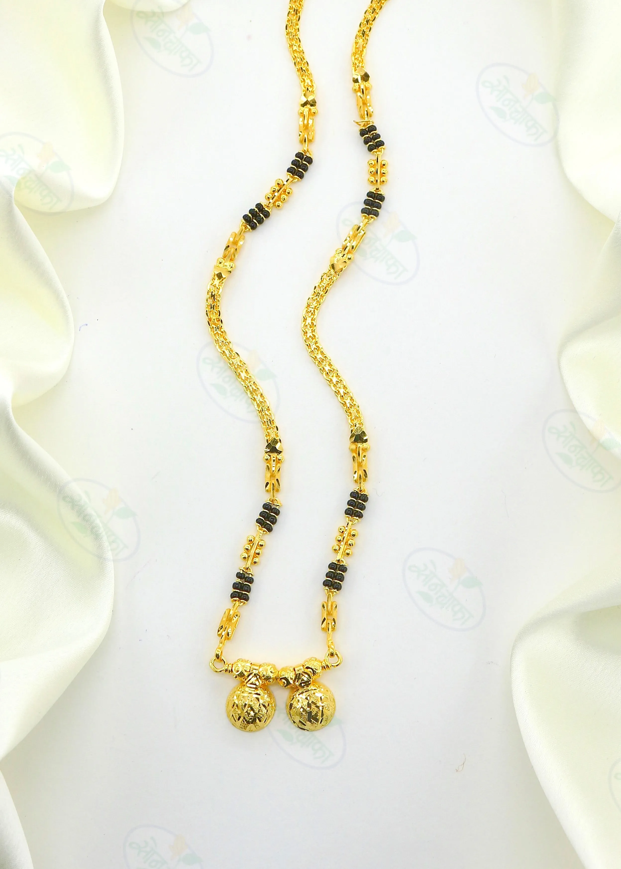 BEAUTIFUL FORMING MANGALSUTRA