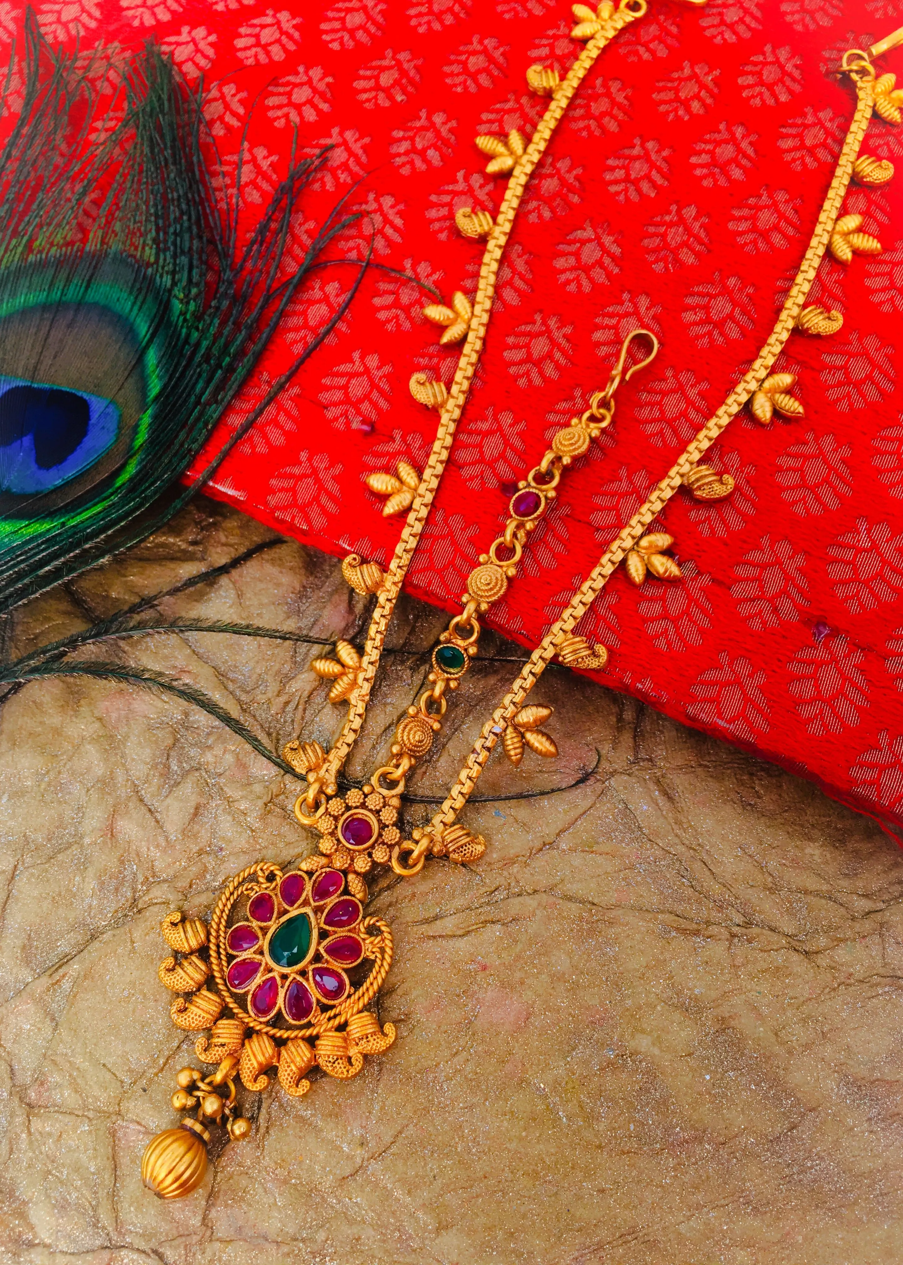 BEAUTIFUL MATTE FINISH BINDI