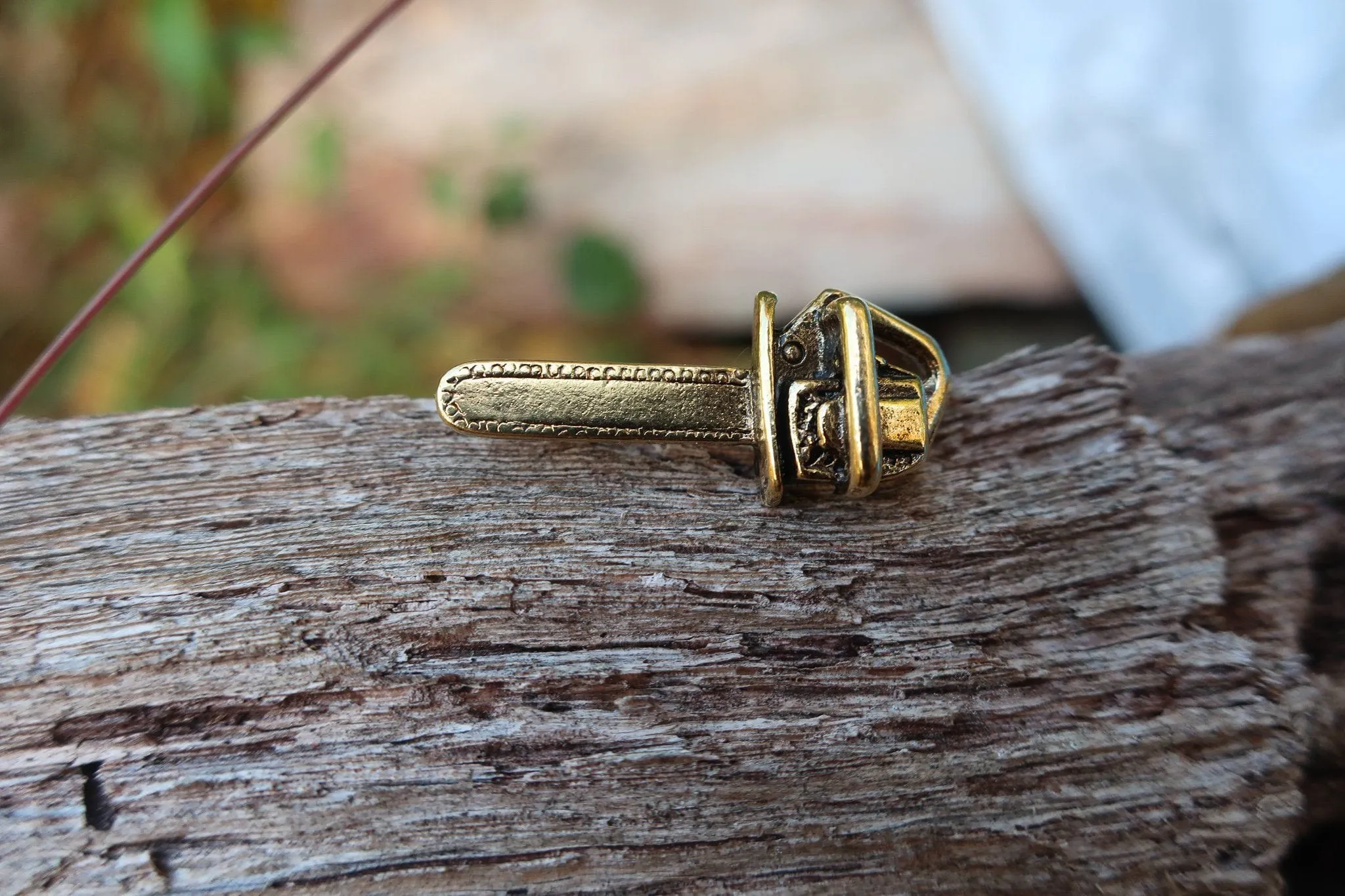 Chainsaw Gold Lapel Pin