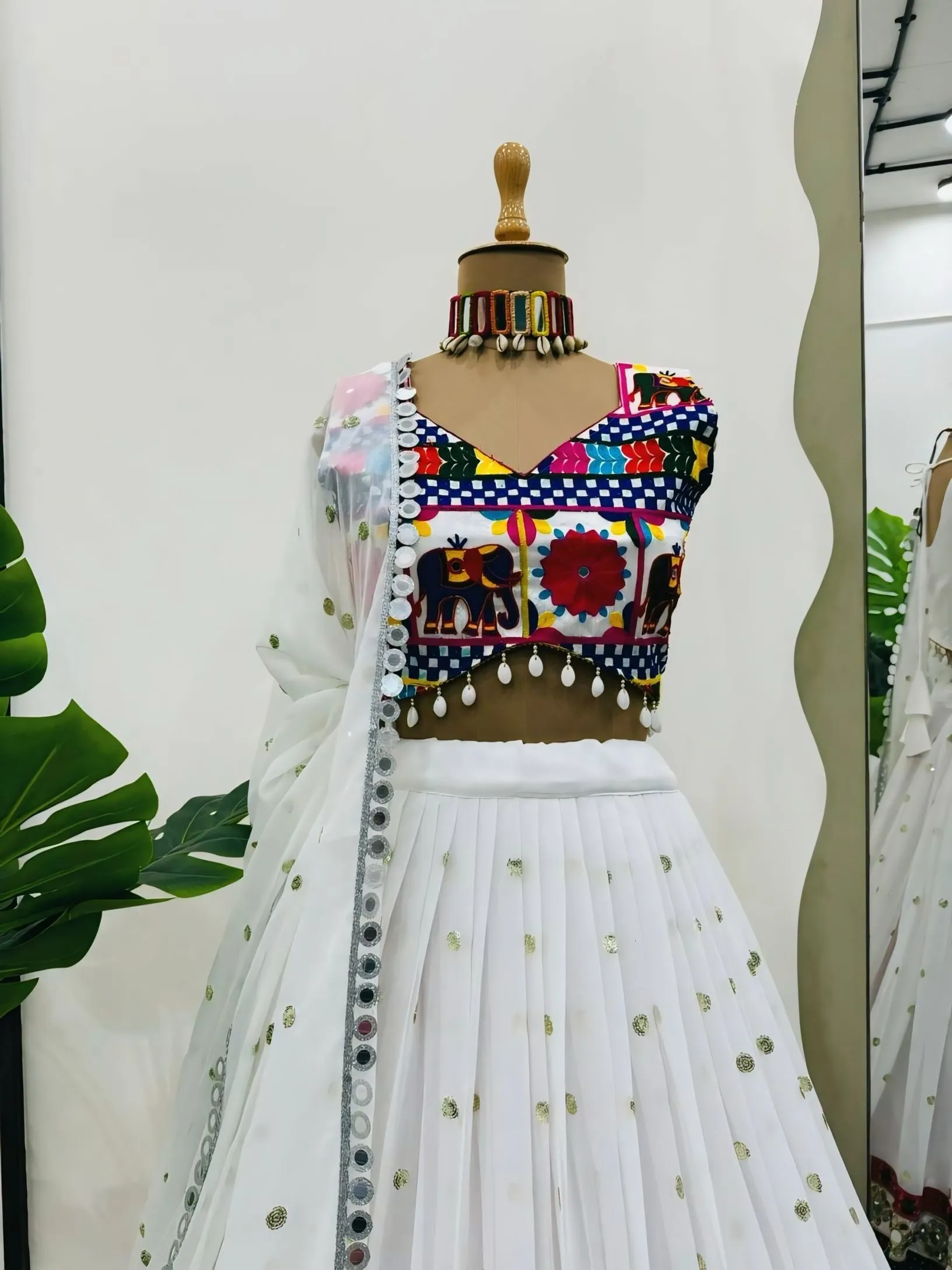 COLORFUL EMBROIDERED BLOUSE WITH FLOWERS AND ANIMALS CHOLI