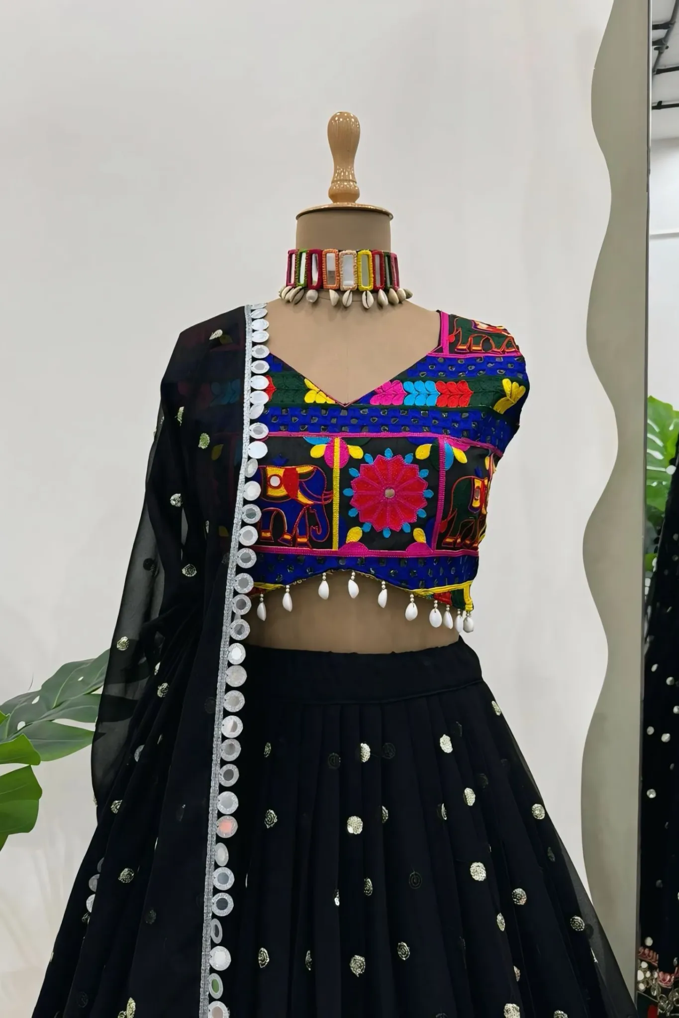 COLORFUL EMBROIDERED BLOUSE WITH FLOWERS AND ANIMALS CHOLI