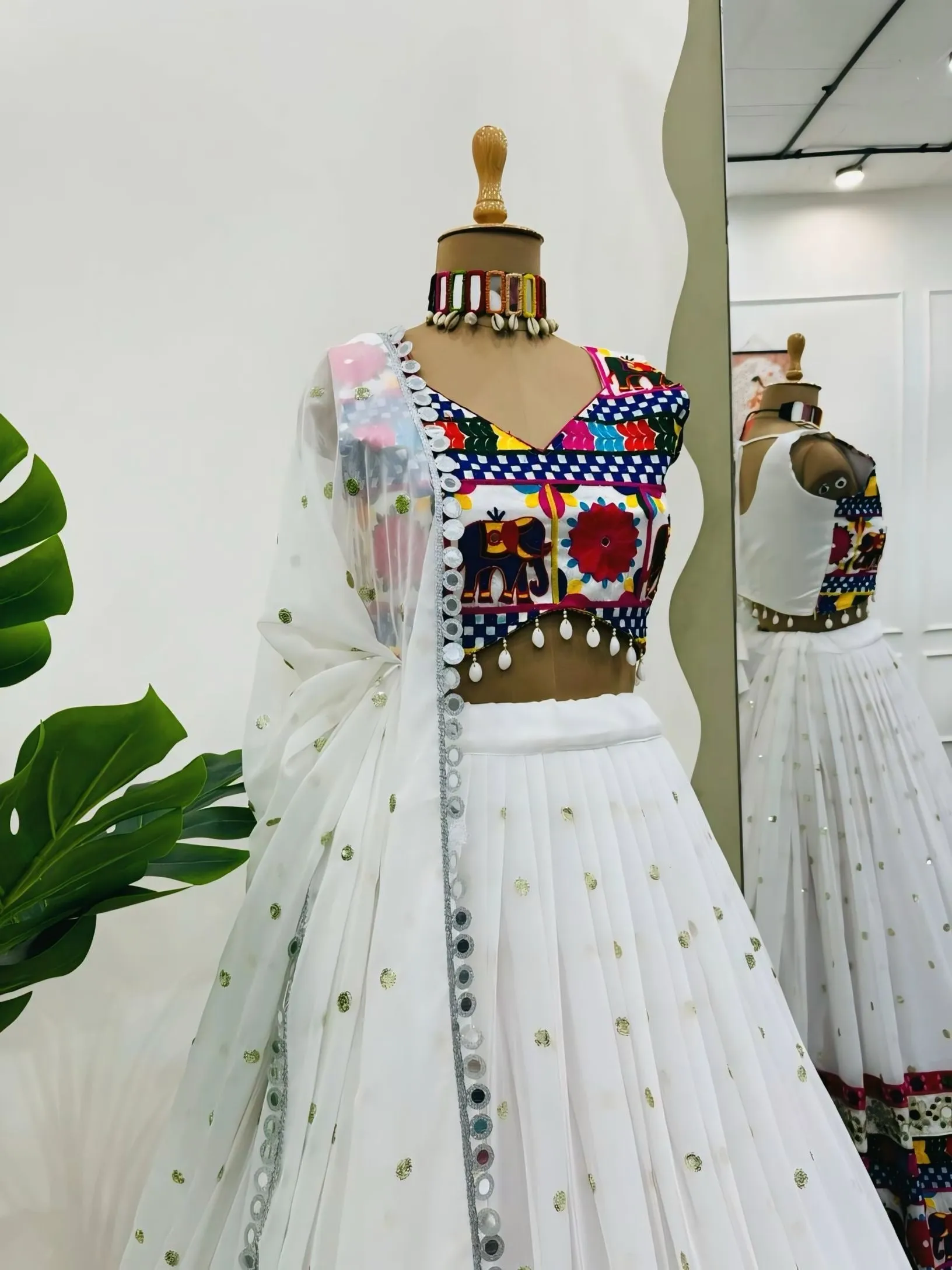 COLORFUL EMBROIDERED BLOUSE WITH FLOWERS AND ANIMALS CHOLI