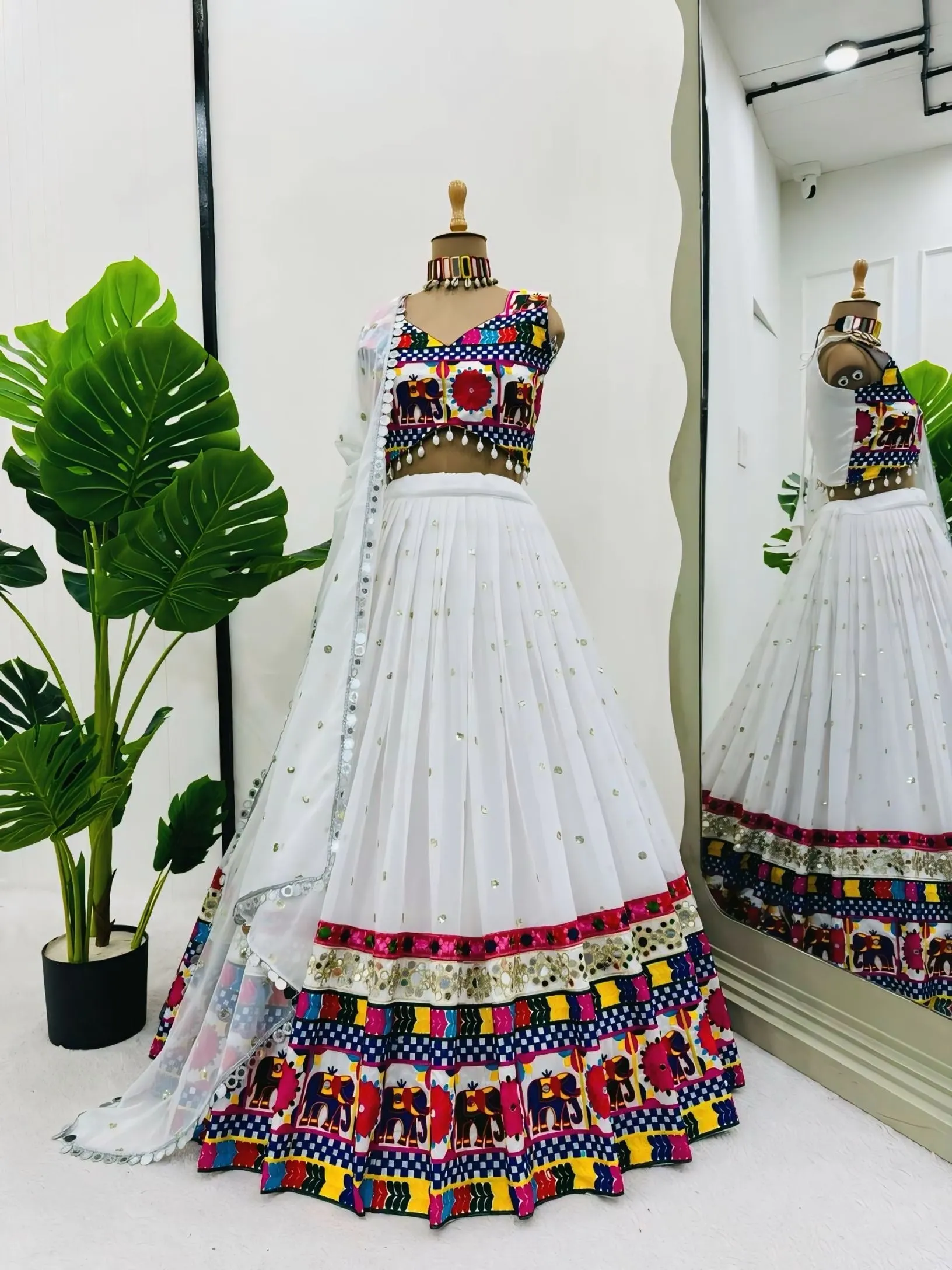 COLORFUL EMBROIDERED BLOUSE WITH FLOWERS AND ANIMALS CHOLI