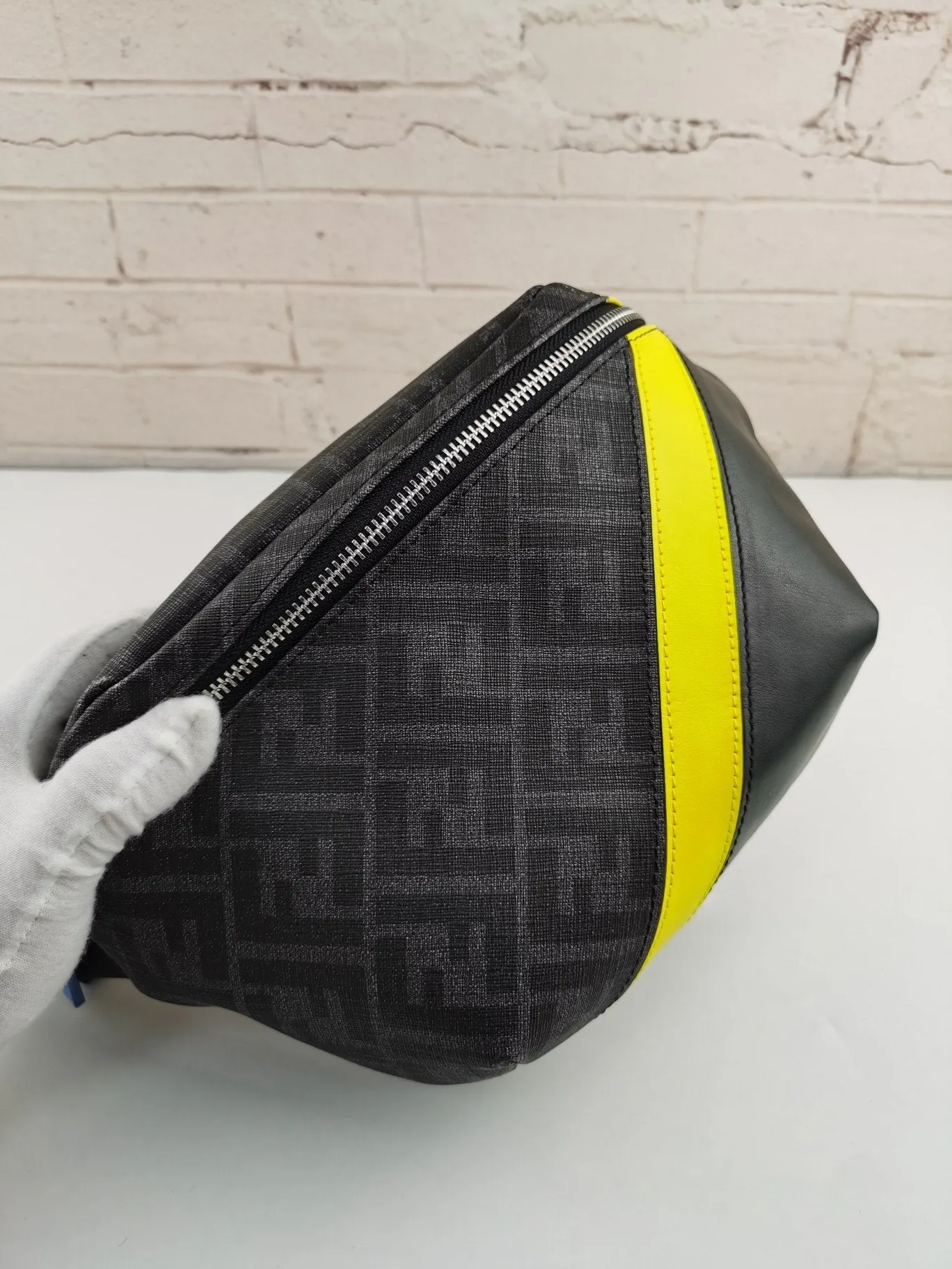 EN   Designer bags by Fendi 172
