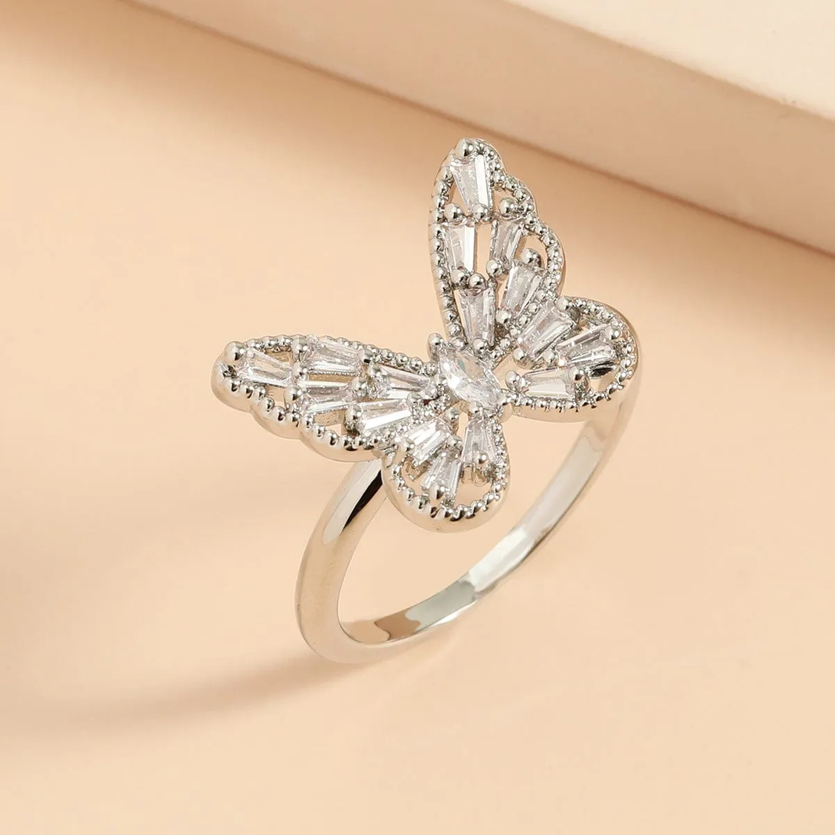 Gorgeous Hollowed-out Butterfly Ring