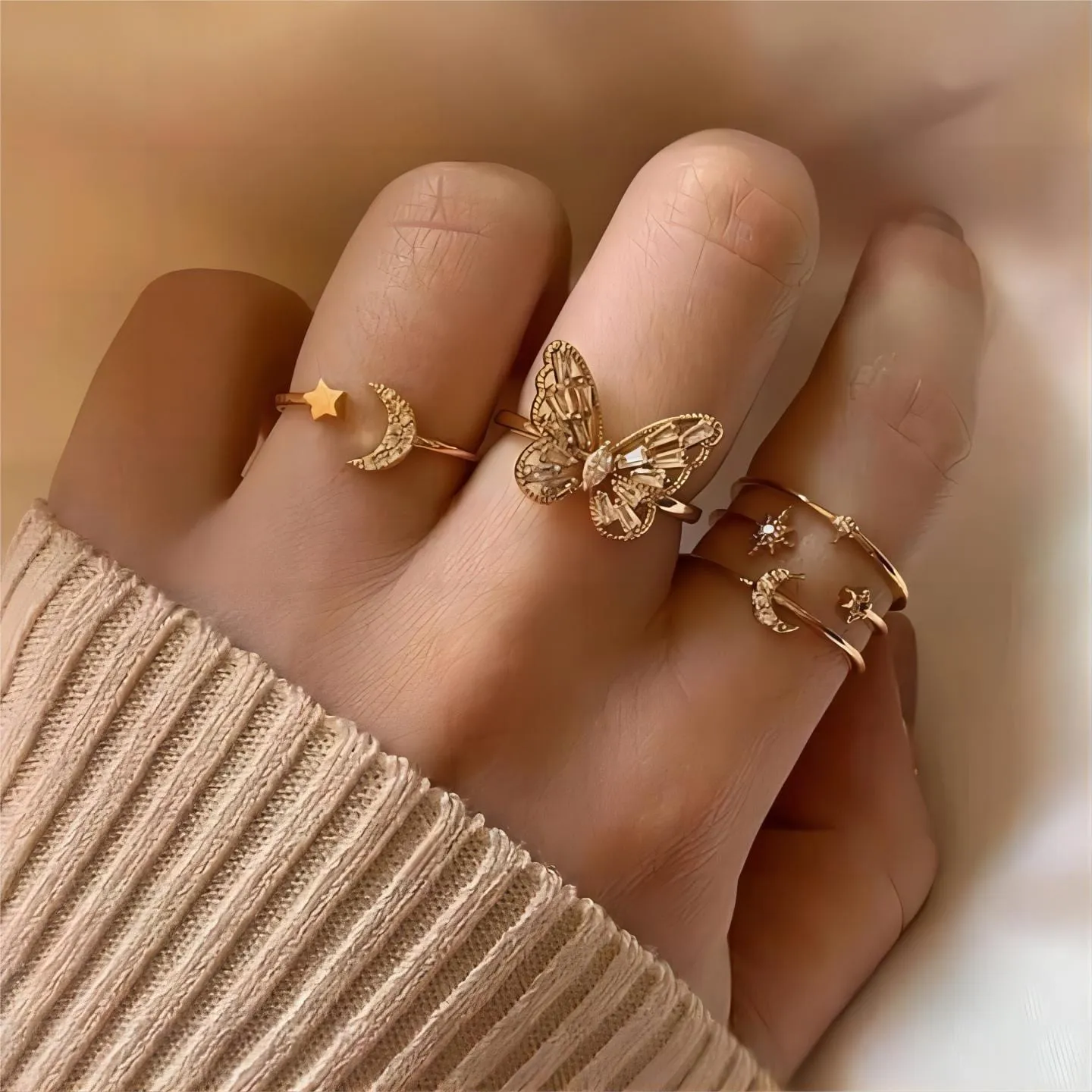 Gorgeous Hollowed-out Butterfly Ring