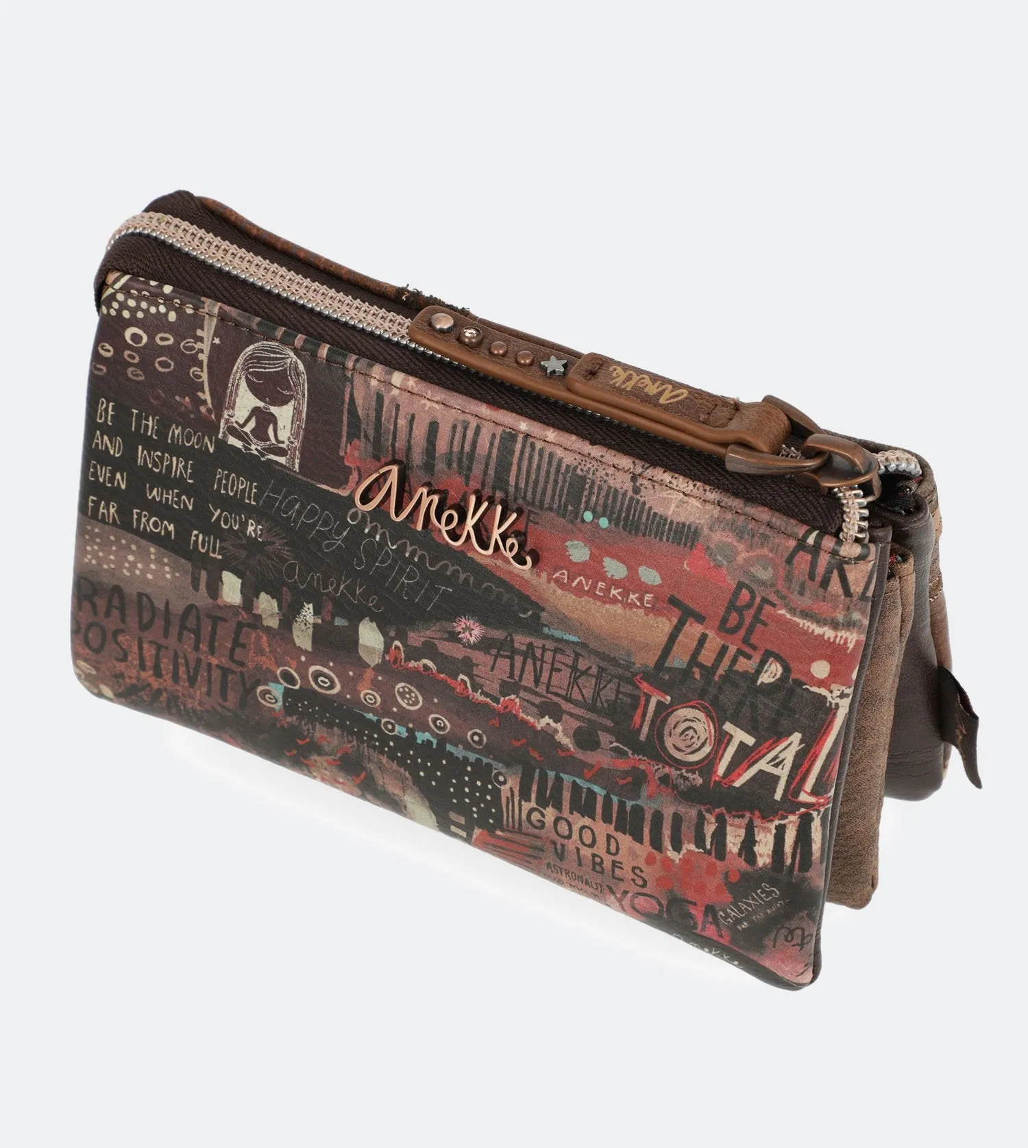 Gorgeous nature triple compartment purse