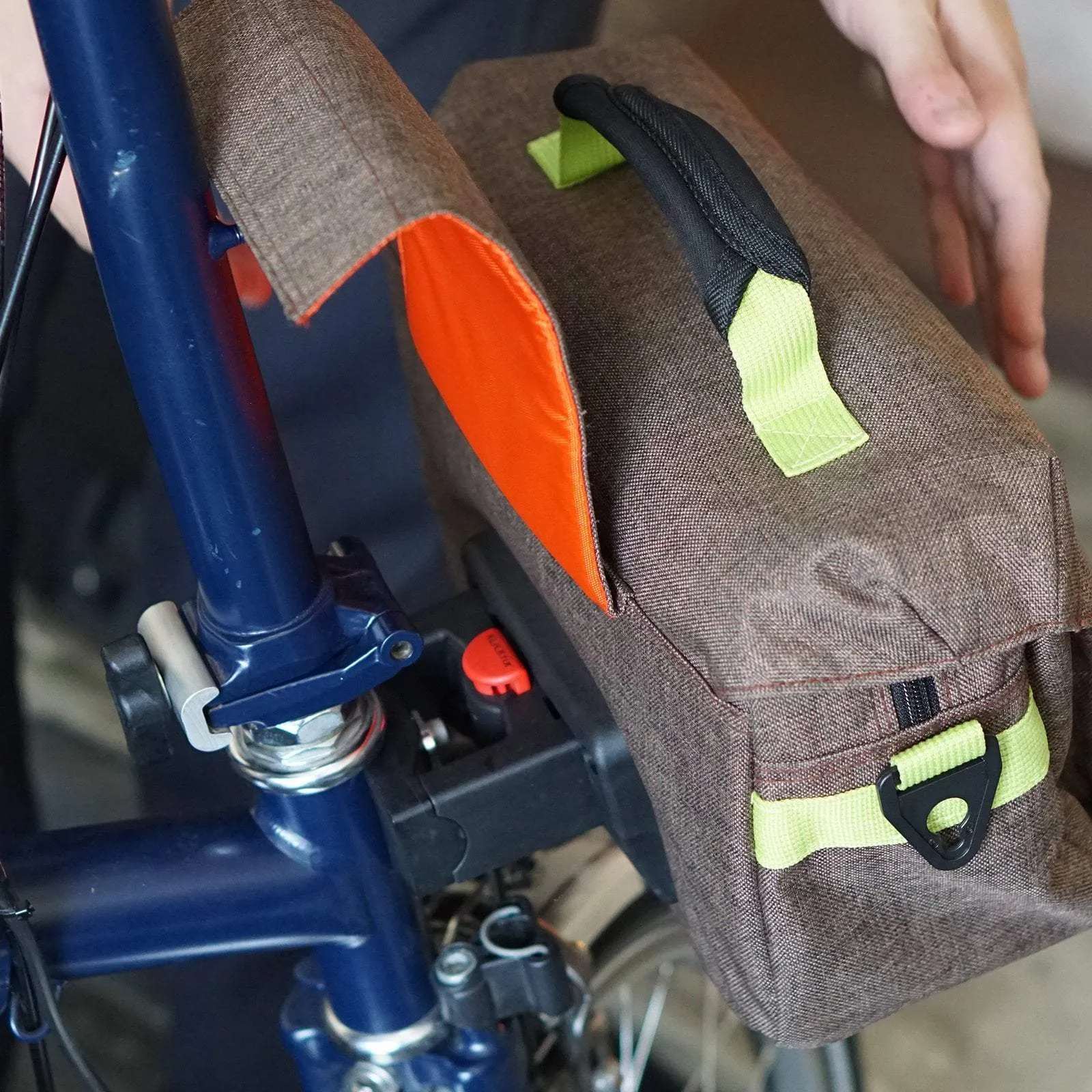 Lucas Front Bag