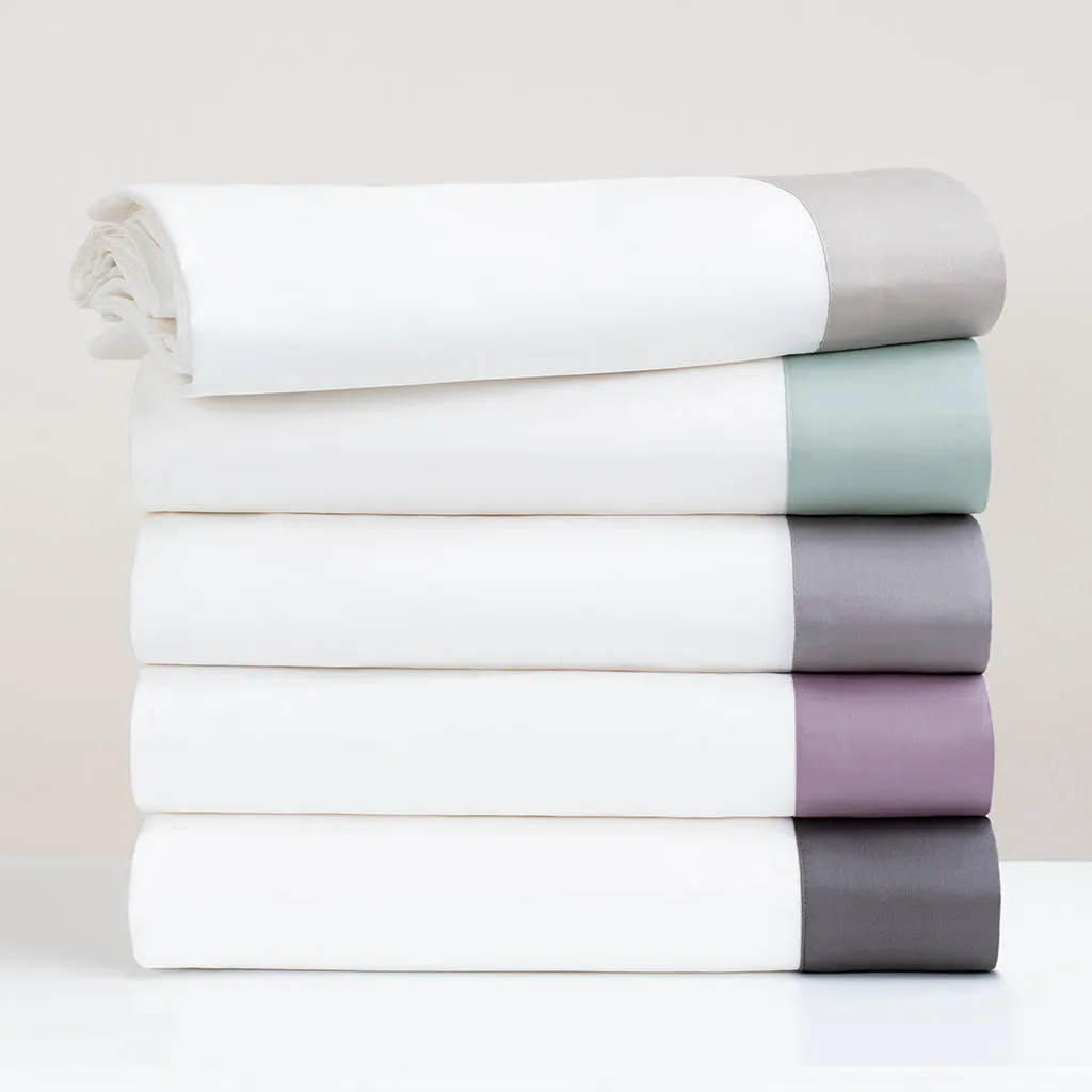 The Porcelain Green Border Sheet Set
