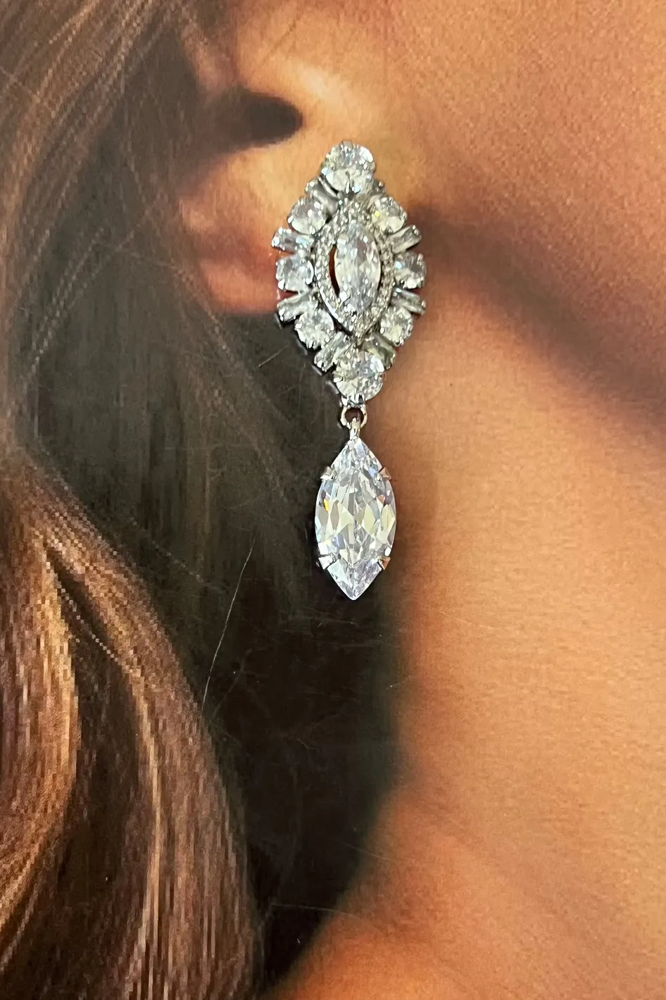 TIFFANI Gorgeous Swarovski Earrings