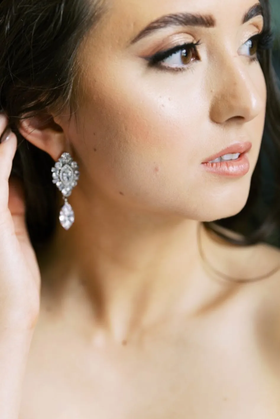 TIFFANI Gorgeous Swarovski Earrings