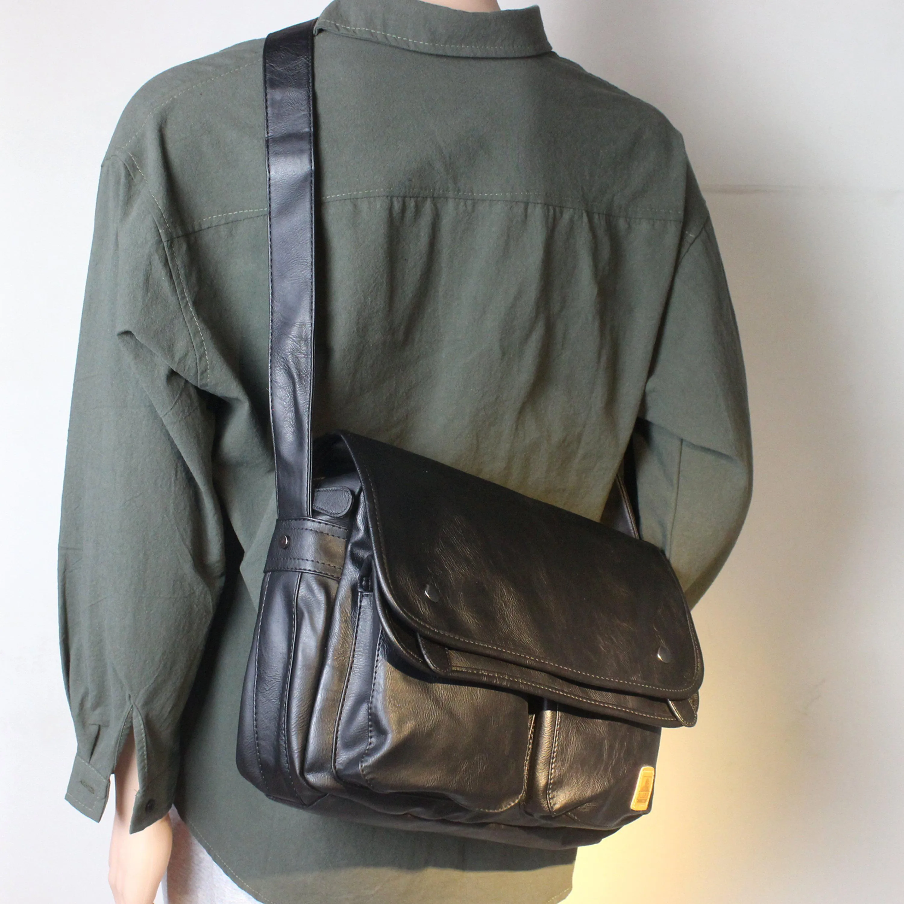 Vvsha  Christmas Gift Black Casual Messenger Bag