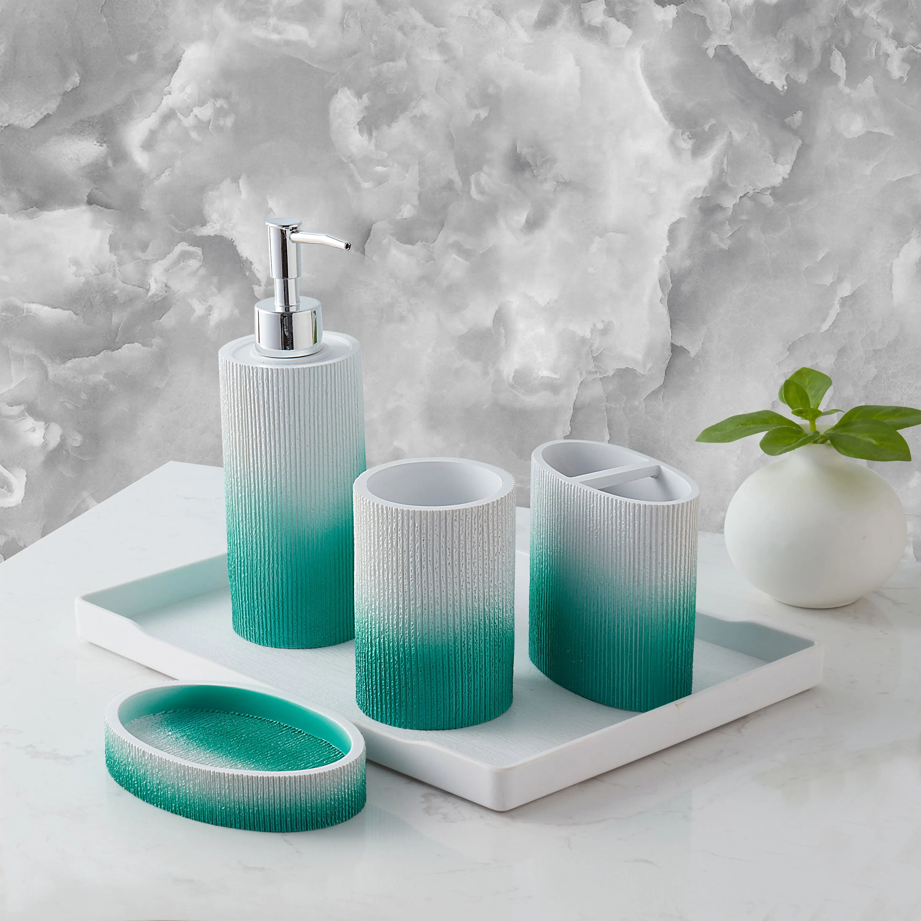 White And Black Bathroom Accessory Set